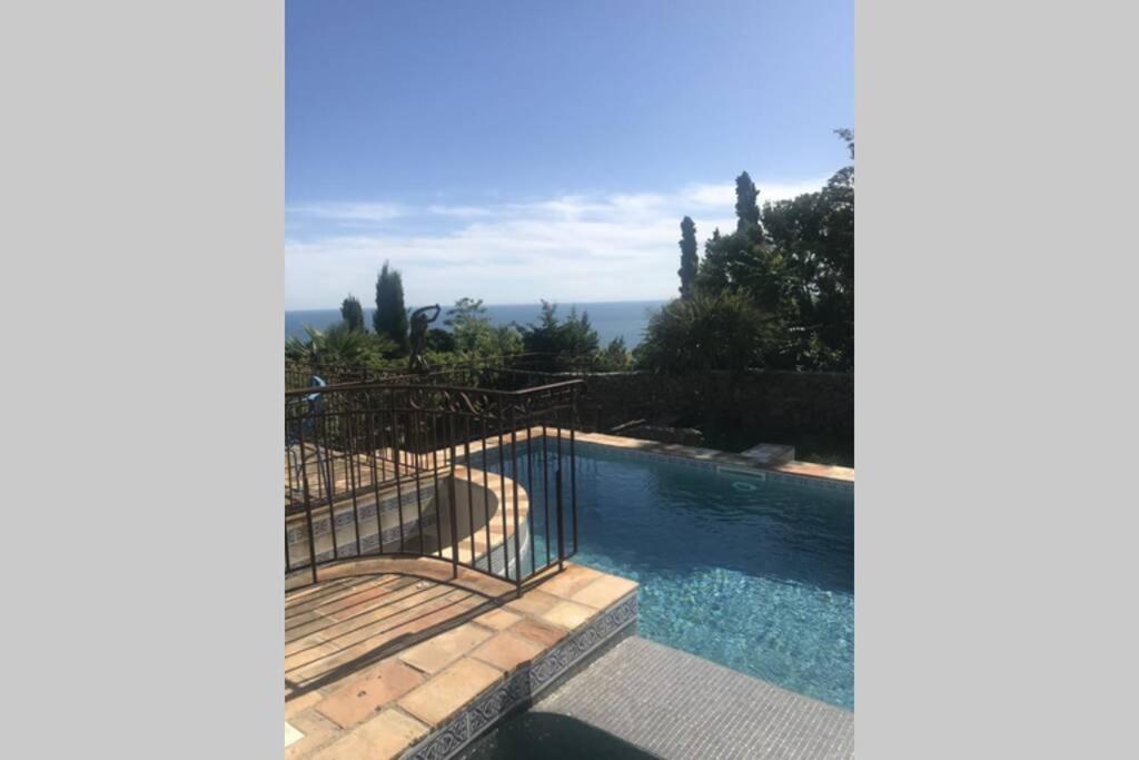 Joli Studio Au Mont St Clair Avec Vue Sur La Mer Apartment Sete Bagian luar foto