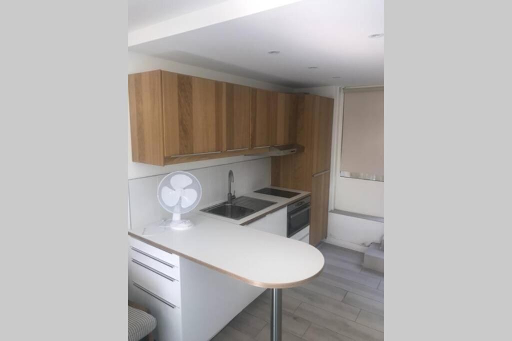 Joli Studio Au Mont St Clair Avec Vue Sur La Mer Apartment Sete Bagian luar foto
